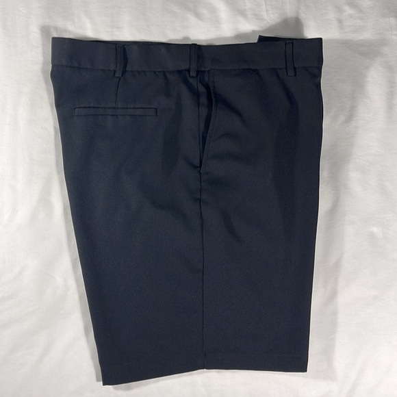 Grand Slam mens black flat front polyester 8.5" inseam Golf shorts - size 42 - Picture 8 of 10
